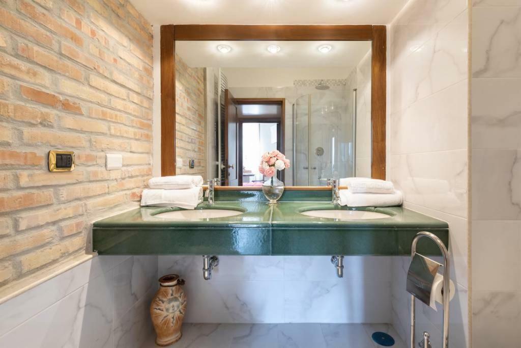 Apartamento Jacuzzi In Front Of The Colosseum *